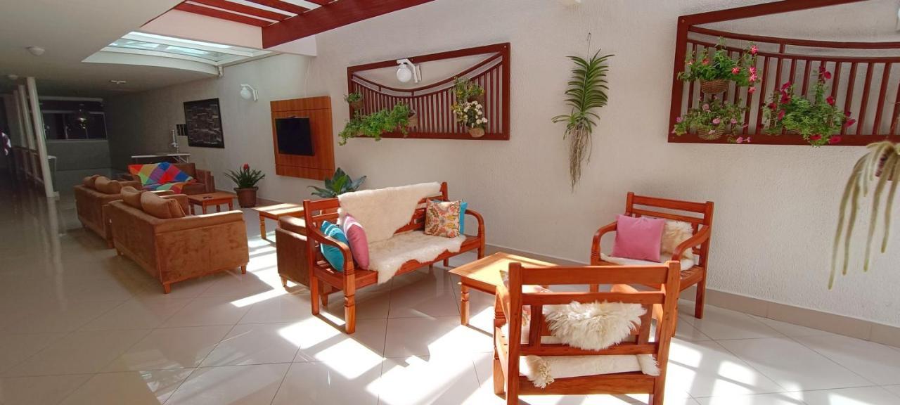 Hotel Pousada Familia De Nazare Cachoeira Paulista Exterior foto